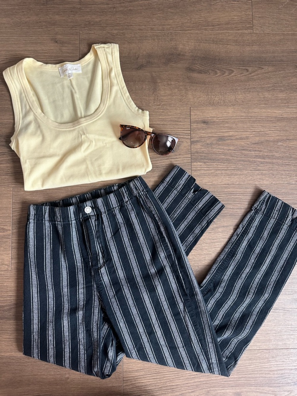 Brandy Melville Navy Blue & Gray Vertical-Striped Straight Leg Crop Pants